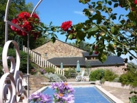 https://www.yoga-montpellier.com/files/gimgs/107_la-piscine.jpg