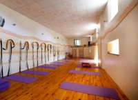 https://www.yoga-montpellier.com/files/gimgs/107_salle-equipee.jpg